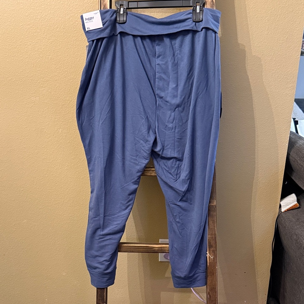 Old Navy Women’s Mid-rise Jogger